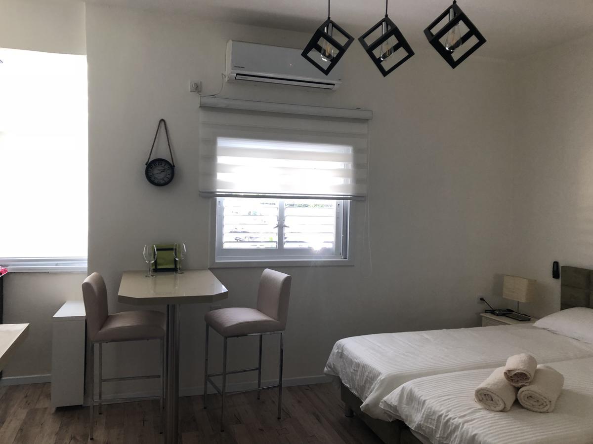 Studio Apartment In Bat-Yam Бат Ям Екстериор снимка