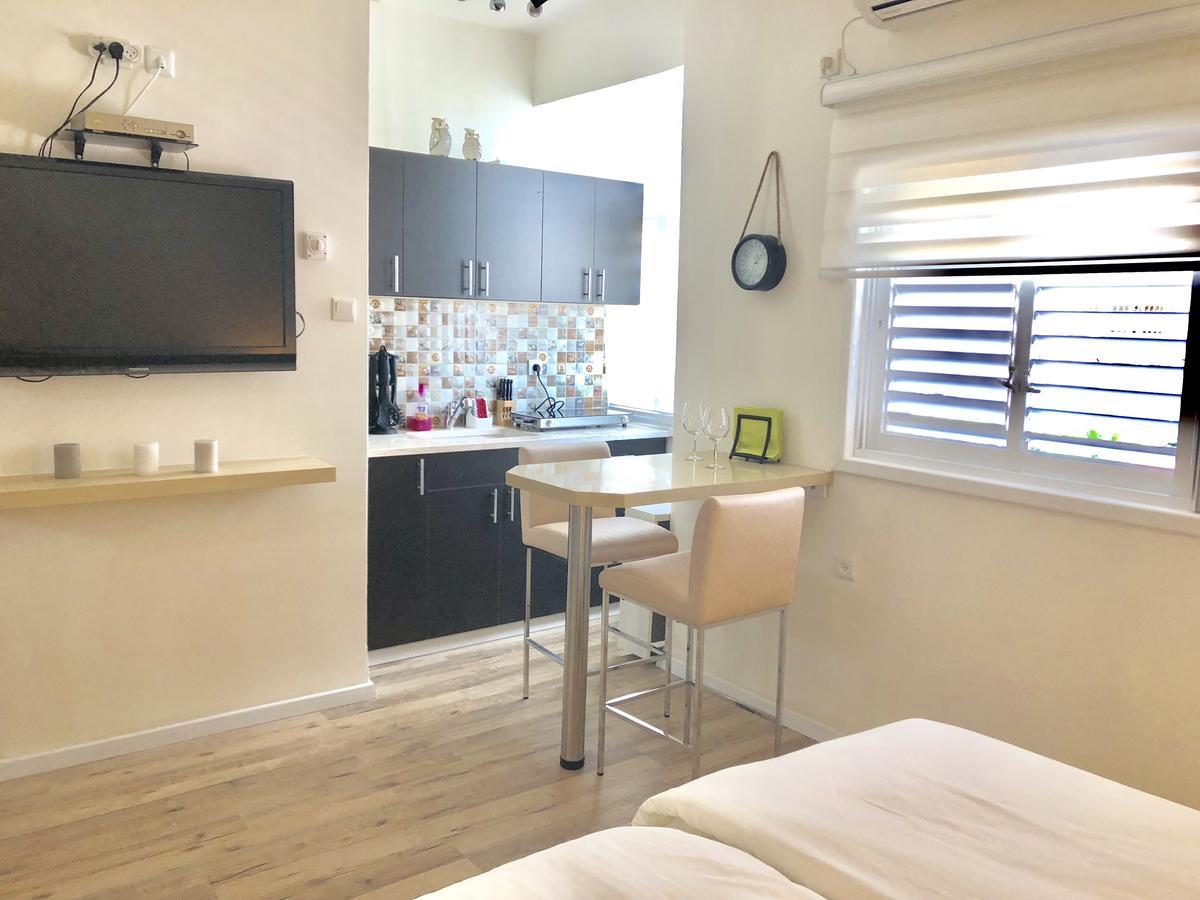 Studio Apartment In Bat-Yam Бат Ям Екстериор снимка