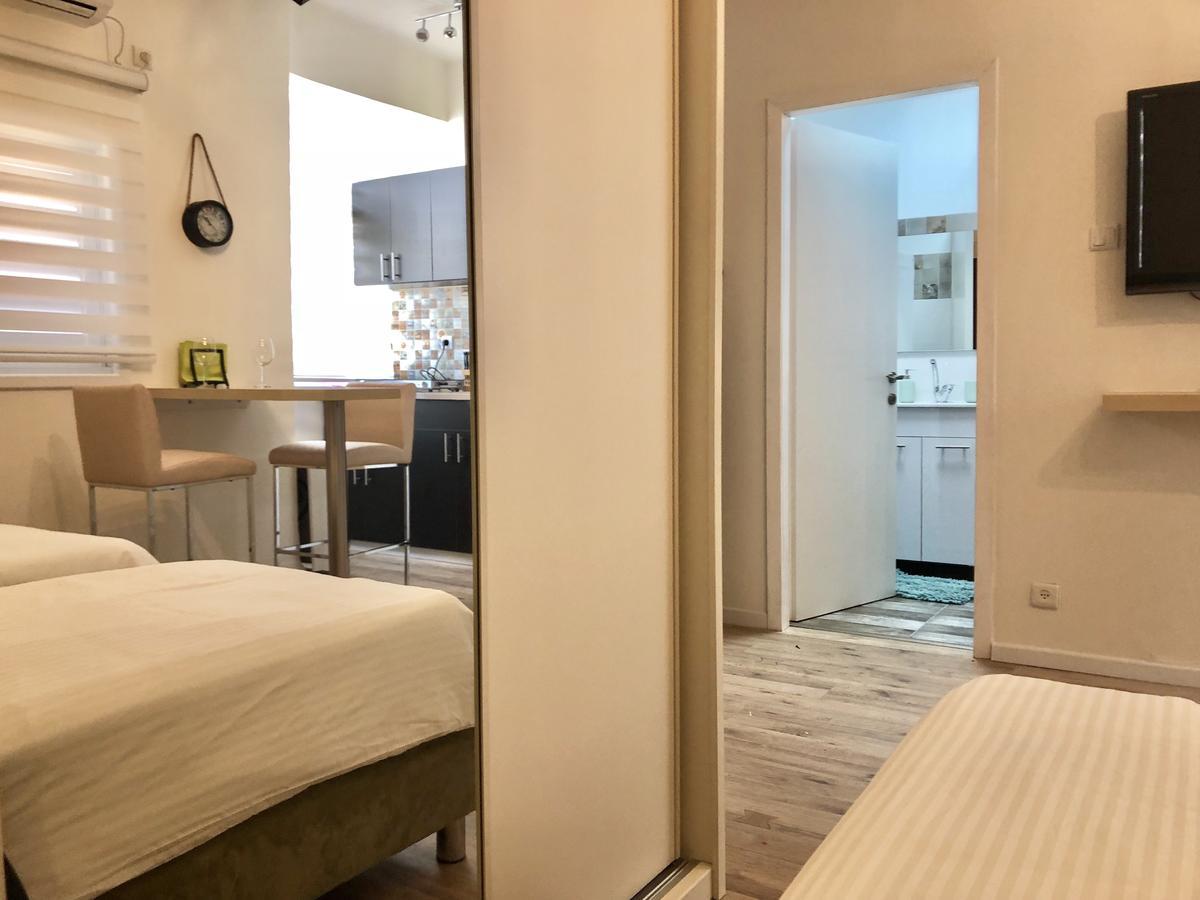 Studio Apartment In Bat-Yam Бат Ям Екстериор снимка